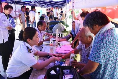 媒體看界首 | 農民日報 健康咨詢惠民生，筑牢鄉村振興健康基石